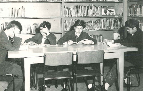 School Library 1974-1975 學校圖書館